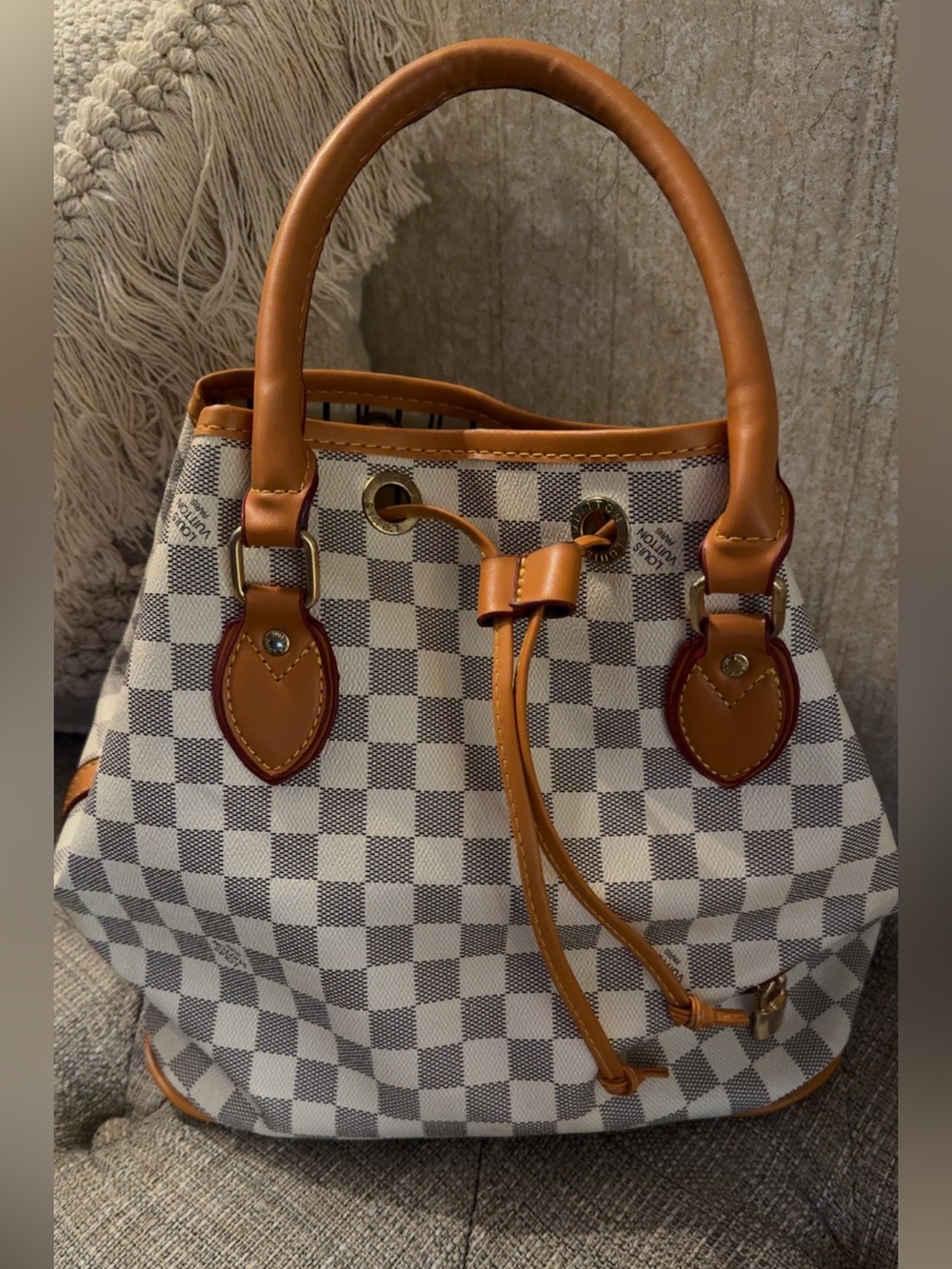 Checkered Fashion Inspired Bucket Bag - Picture 2 of 9
